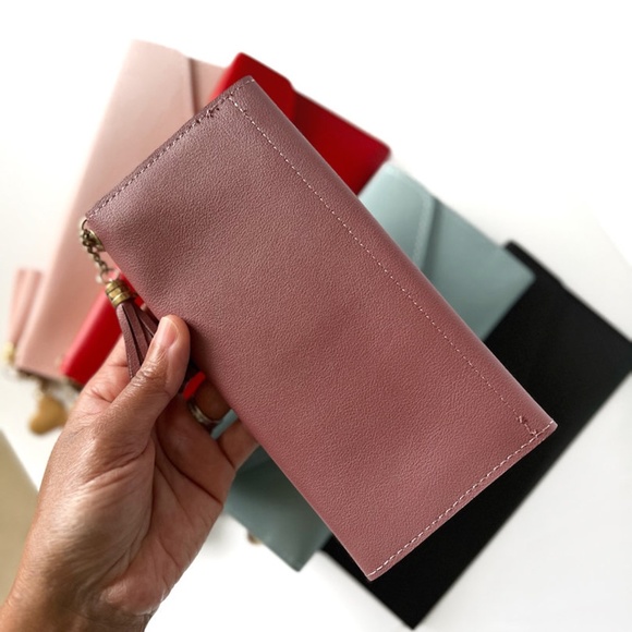 Trifold Tassel Heart Wallets (Color Black) - Picture 4 of 8